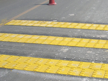 減速震蕩標(biāo)線(xiàn)